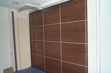लिविंग रूम / ऑफिस के लिए मेलामाइन सर्फेस एमडीएफ लकड़ी ध्वनिक विभाजन दीवार