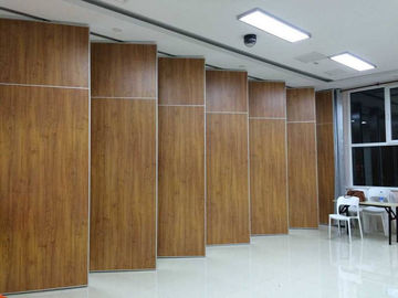फंक्शन हॉल शीर्ष निलंबित ध्वनिक विभाजन दीवार पैनल मानक मोटाई 65 मिमी 80 मिमी 100 मिमी