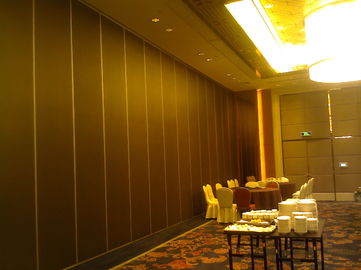 एल्यूमिनियम फ्रेम रेस्तरां जंगम विभाजन दीवार, मल्टी रंग ध्वनिरोधी स्लाइडिंग कक्ष विभाजक