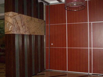 कस्टम रंग ध्वनिक कार्यालय विभाजन दीवार / स्लाइडिंग दरवाजा लकड़ी के तह विभाजन विभाजन दरवाजे