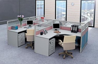 चार लोगों / लकड़ी कंप्यूटर डेस्क कार्यालय केबिन विभाजन के लिए वाणिज्यिक कार्यालय फर्नीचर विभाजन