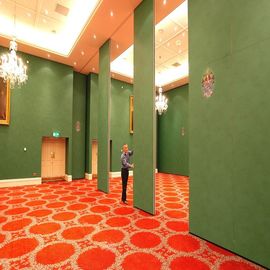 कन्वेंशन हॉल मीटिंग रूम के लिए सस्ती कीमत उच्च गुणवत्ता एल्यूमीनियम जंगम विभाजन दीवार