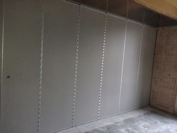 ध्वनिरोधी सामग्री जंगम दीवार ट्रैक ध्वनिक कक्ष डिवाइडर कार्यालय तह विभाजन दीवार
