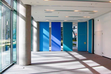 कक्षा हटाने योग्य होटल ध्वनिक फायर प्रूफ स्लाइडिंग अनुकूलित रंग विभाजन दीवारें