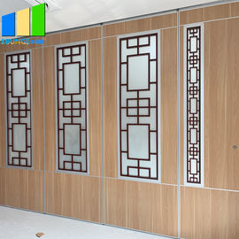 जंगम फिसलने वाले विभाजन दीवारें एल्यूमीनियम फ्रेम के साथ ग्रिल ग्लास डिज़ाइन को शामिल करती हैं