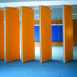 ध्वनिक जंगम प्रकार -65 टॉप हैंगिंग ट्रैक फोल्डिंग विभाजन दीवारें मल्टी - फंक्शन रूम के लिए