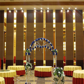 85 एमएम बैंक्वेट हॉल तह विभाजन दीवारें अर्ध - मलेशिया के लिए ऑटो होटल जंगम दीवार विभाजन साउंडप्रूफ