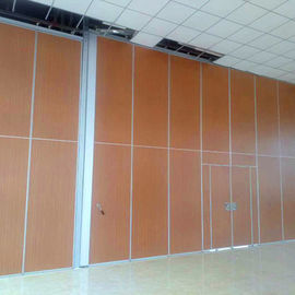 स्कूल की घटनाओं हॉल विभाजन के लिए कार्यात्मक नियंत्रण के साथ कक्षा संचालन दीवार
