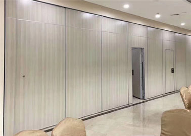 संयुक्त राज्य अमेरिका ग्राहक सफेद रंग 65 मिमी जंगम विभाजन दीवार कार्यालय परियोजना अच्छी तरह से किया