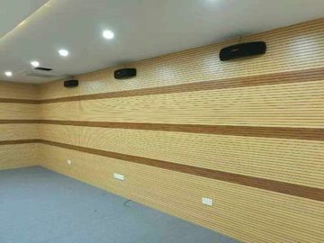 फंक्शन हॉल के लिए आंतरिक डिजाइन सजावटी सामग्री लकड़ी का बना ध्वनिक पैनल