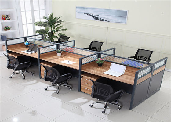 पहियों के साथ आधुनिक प्रकार MFC पैनल मेष कार्यालय अध्यक्ष क्यूबिकल ऑफिस टेबल 4 सीटर ऑफिस वर्कस्टेशन